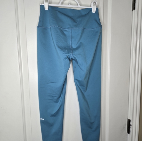 29. Alo High-Rise Leggings – Blue Splash – Size Small - Picture 2 of 5